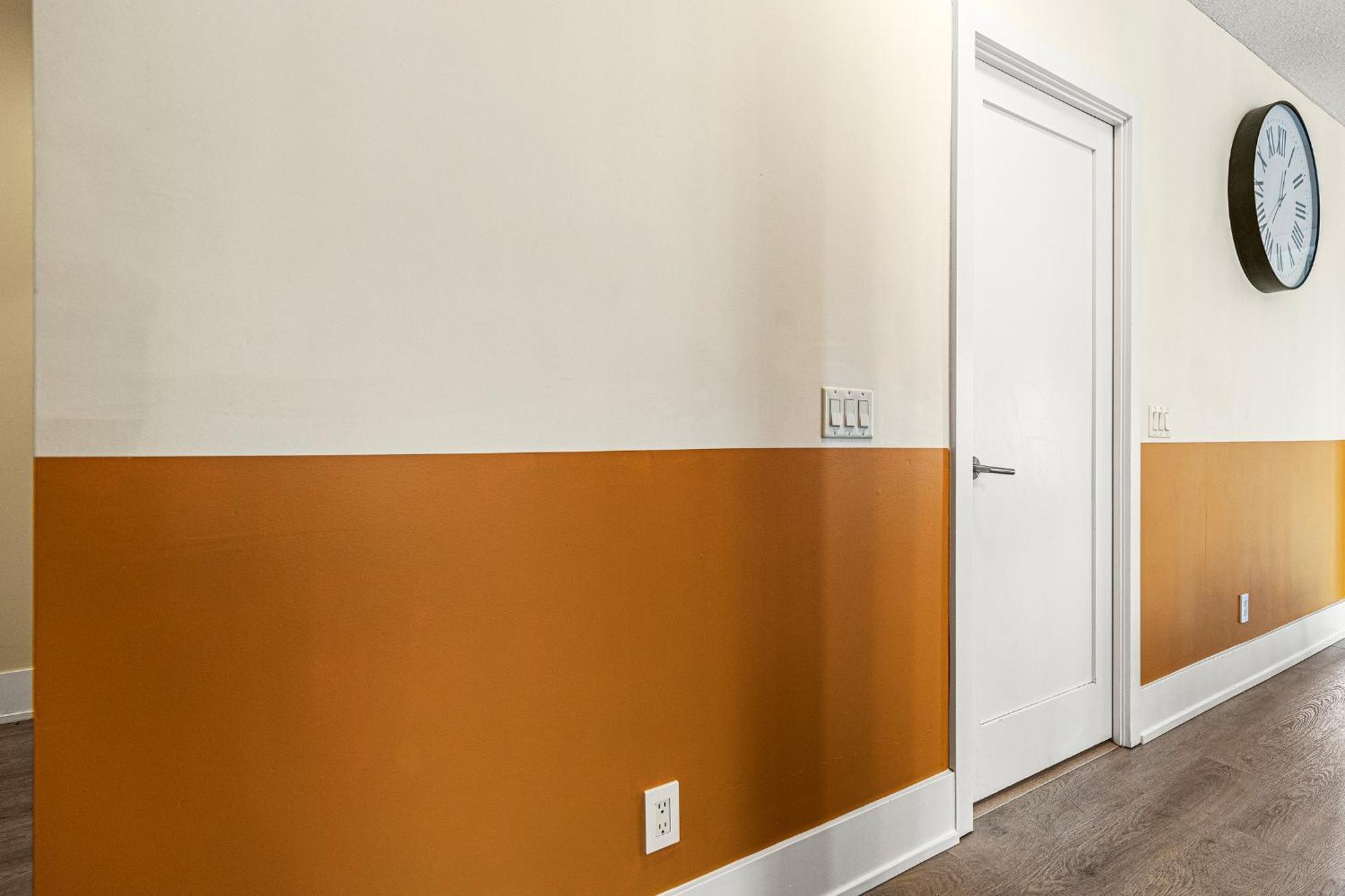 3 Bedroom Beside Cn Tower With Parking Downtown 토론토 외부 사진